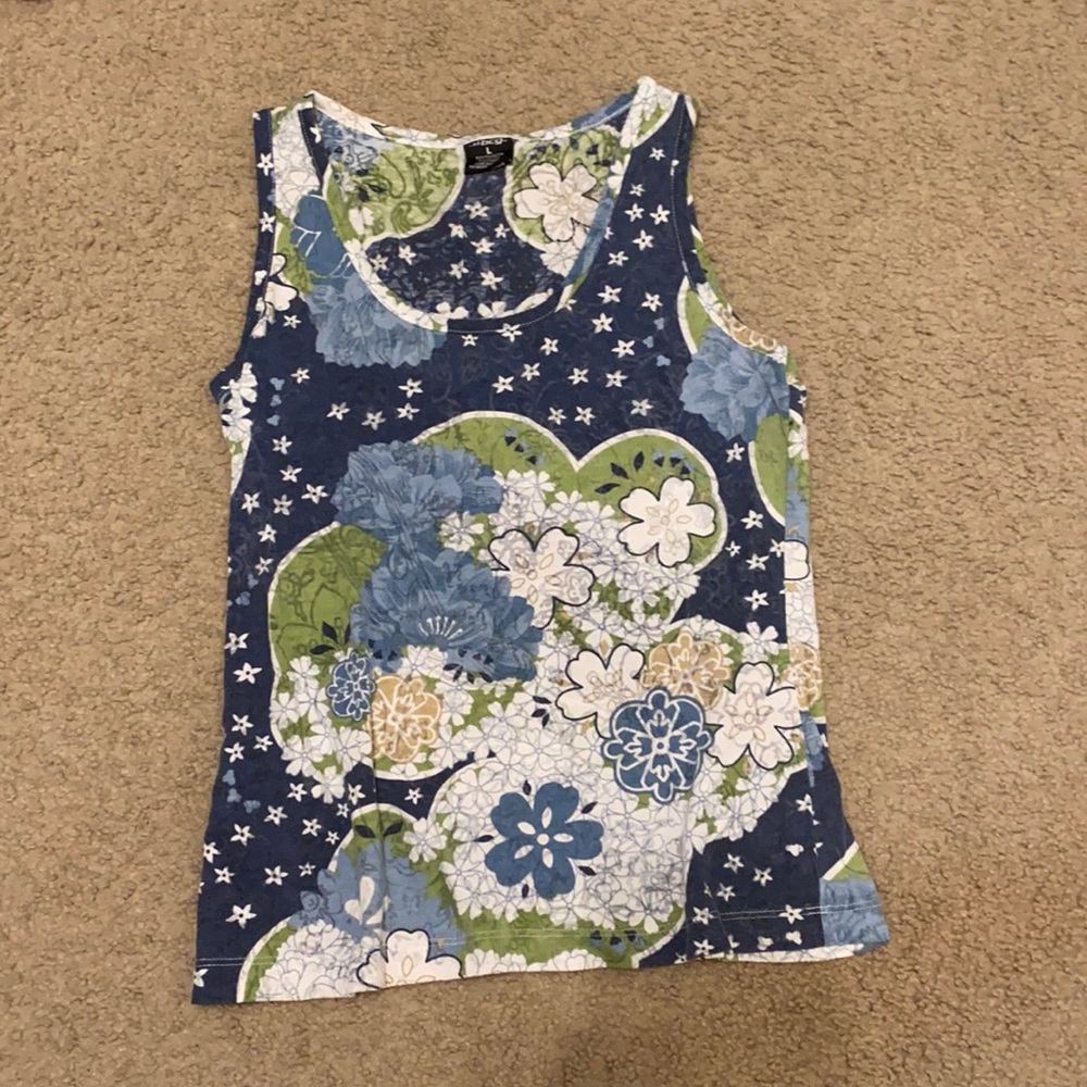 The brand is bcg, a size large, and is floral.